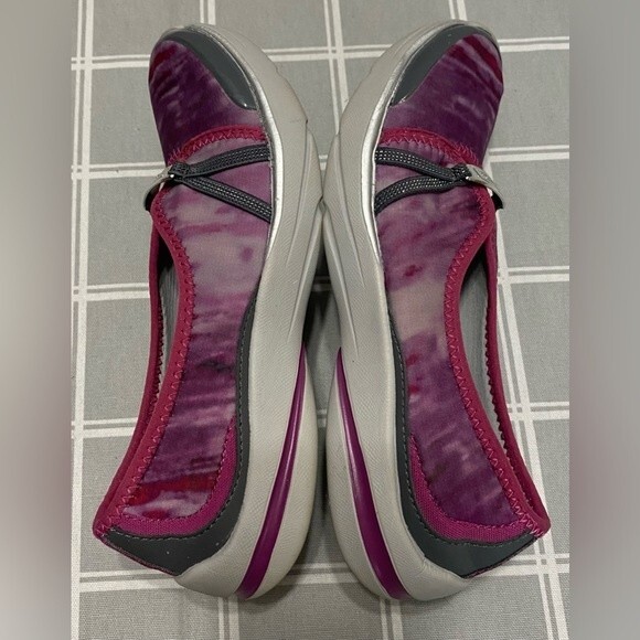 BZees Lavish Purple Pink Gray Slip On Style Casual Comfort Shoe Size 6.5M - Picture 5 of 10